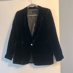 Banana Republic black velvet women’s holiday blazer. SZ Petite 10